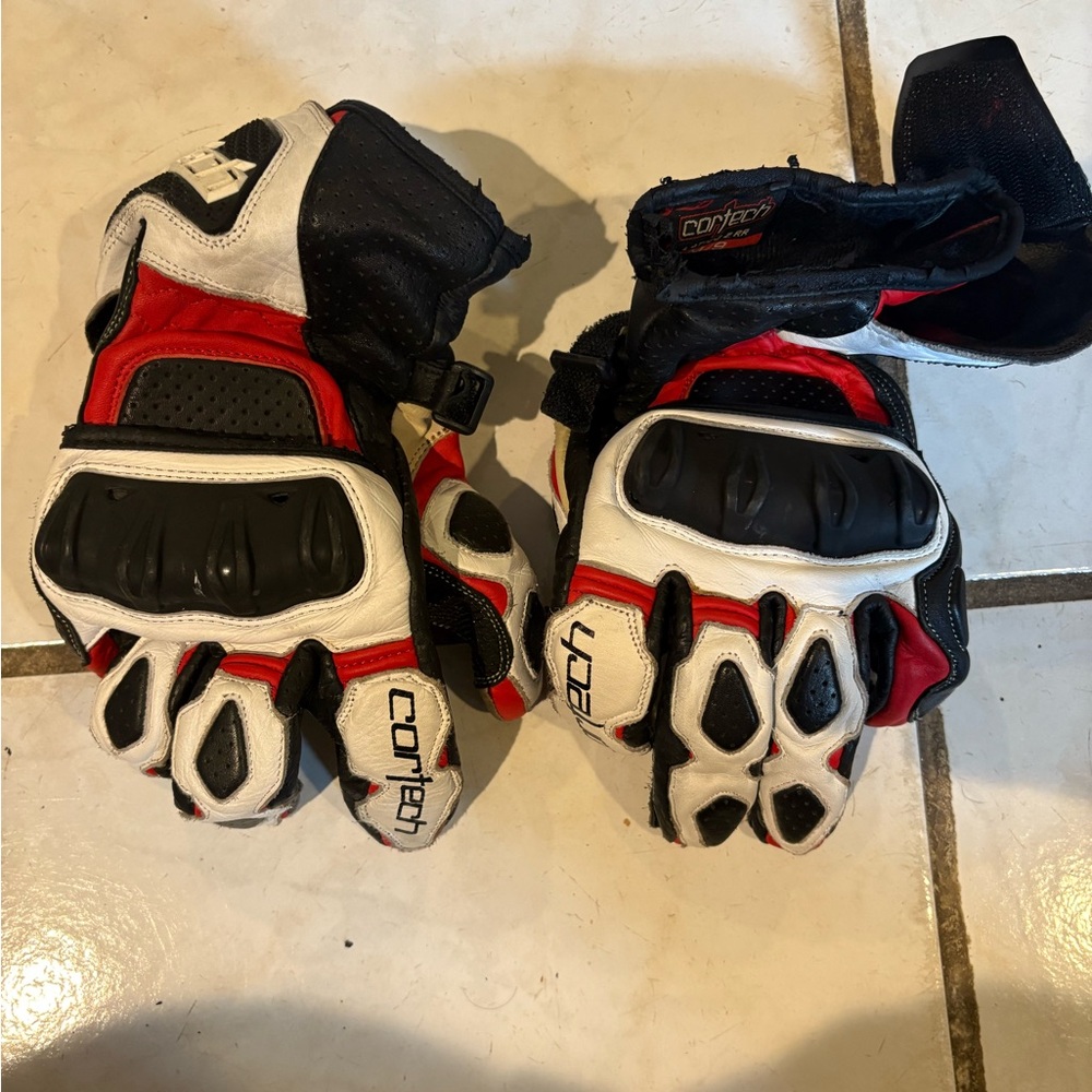 Cortech Red and Black Motorcycle Gloves. Size M/9. Gently used.